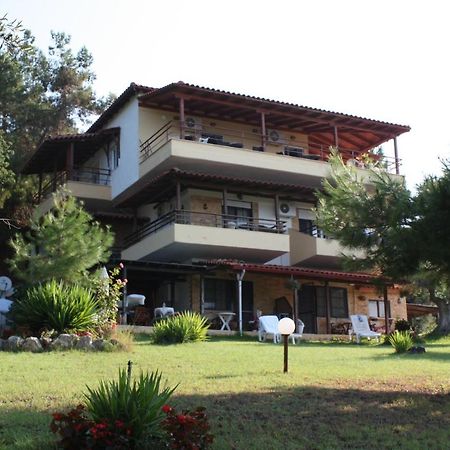 Bambola Apartments Nea Moudania Exterior foto
